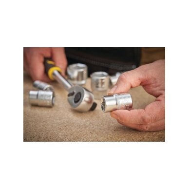 1/2 Šešiakampė galvutė 15 mm 2 1/2 Šešiakampė galvutė 15 mm 2