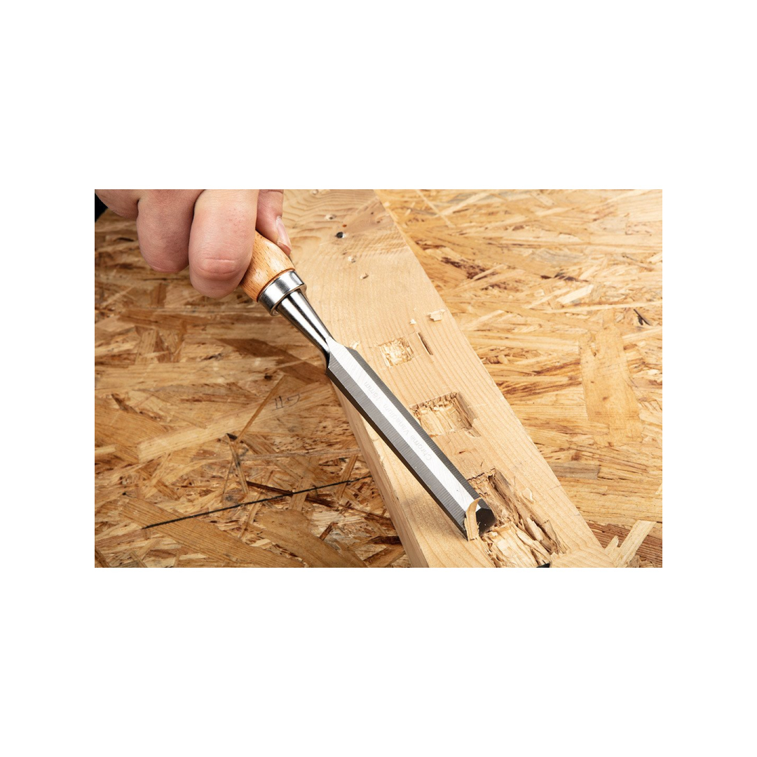 18 mm kaltas, CRV, medinė rankena 1