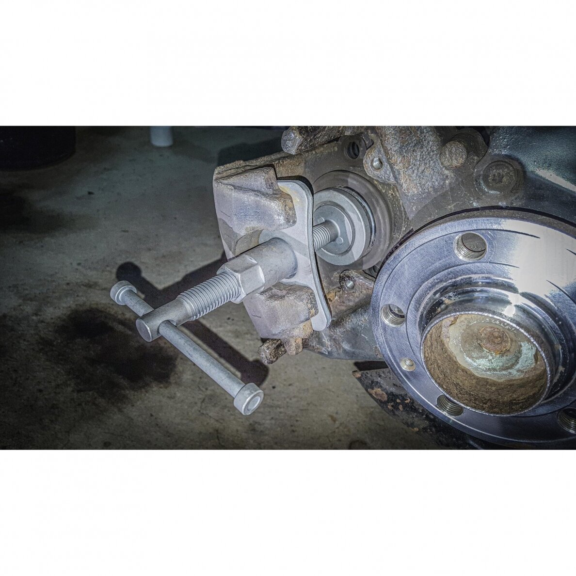 2/3 įrankių dėklas: stabdžių stūmoklio sustumėjų rinkinys | 50 vnt. (1102) 1 2/3 įrankių dėklas: stabdžių stūmoklio sustumėjų rinkinys | 50 vnt. (1102) 1