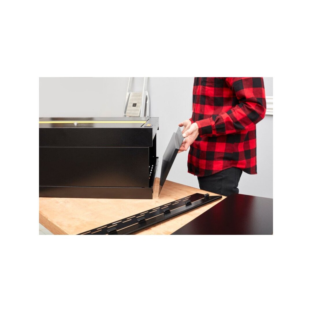 2 durų sieninė spintelė 3