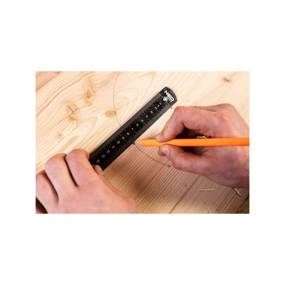 30 cm ilgio liniuotė su padėties nustatymo blokeliu 8