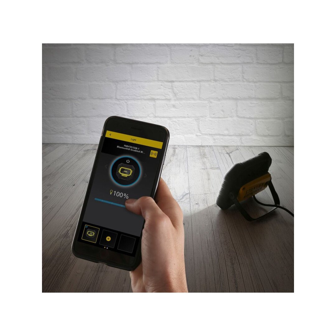 3000 LM įkraunama žibintas su  BLUETOOTH 3