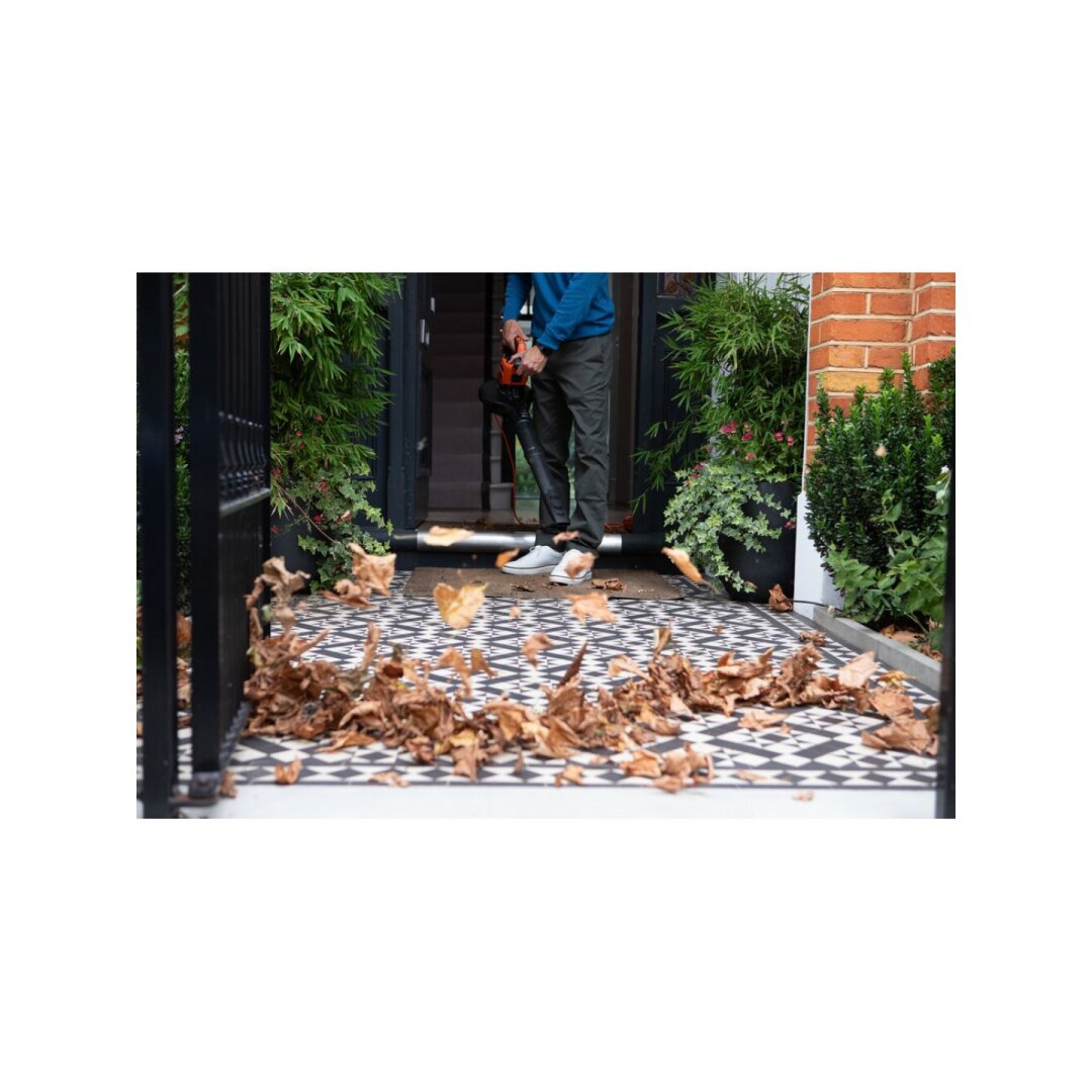 3000 W nugaros kuprinės tipo pūstuvas-siurblys su diržais ir grėbliu, BEBLV301-QS, Black&Decker 8