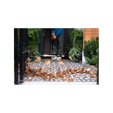 3000 W nugaros kuprinės tipo pūstuvas-siurblys su diržais ir grėbliu, BEBLV301-QS, Black&Decker 8 3000 W nugaros kuprinės tipo pūstuvas-siurblys su diržais ir grėbliu, BEBLV301-QS, Black&Decker 8