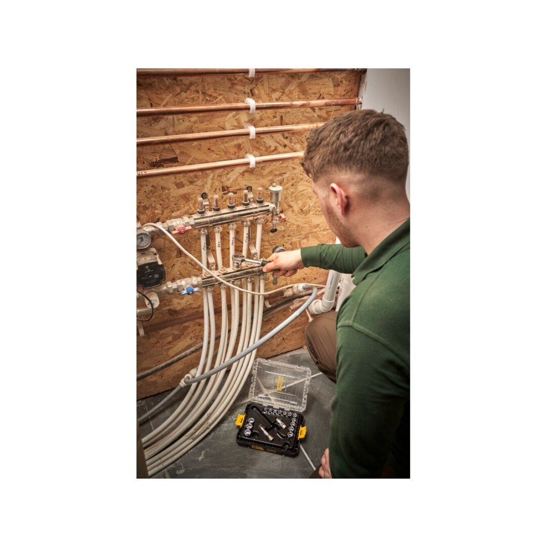 3/8 M Tekšlės  ir galvučiu kpl. - 18vnt 5