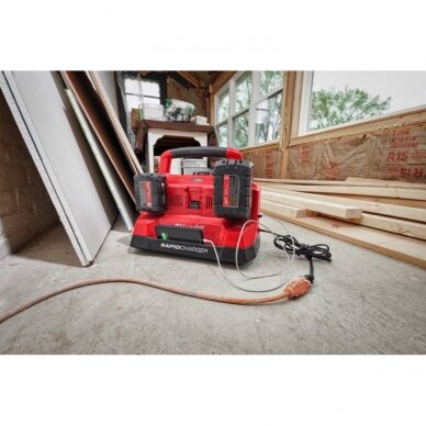 Greitasis akumuliatorių įkroviklis MILWAUKEE M18 PC6 Packout, 18 V, 6-ių vietų 5 Greitasis akumuliatorių įkroviklis MILWAUKEE M18 PC6 Packout, 18 V, 6-ių vietų 5