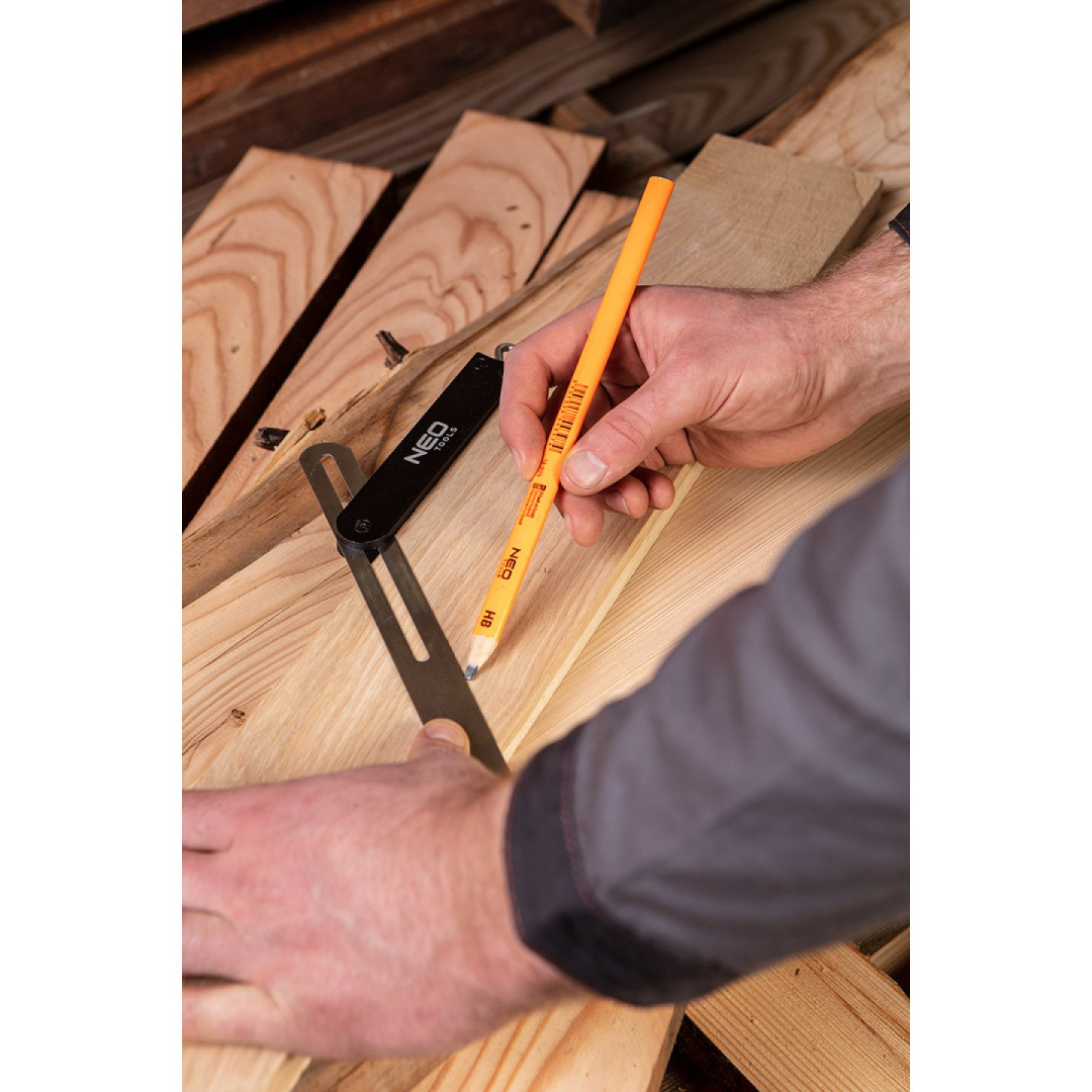 Adjustable angle square 7