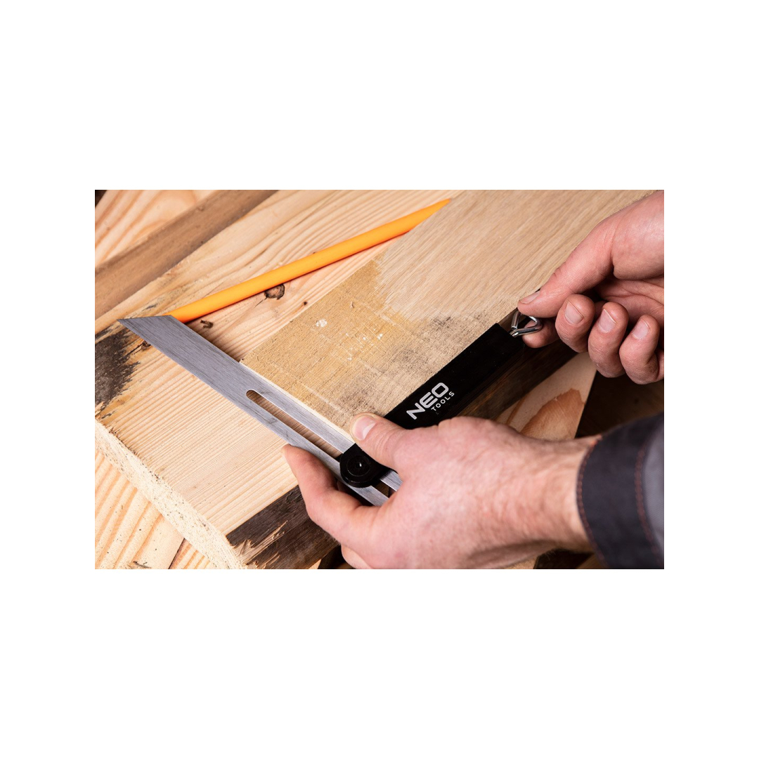 Adjustable angle square 8