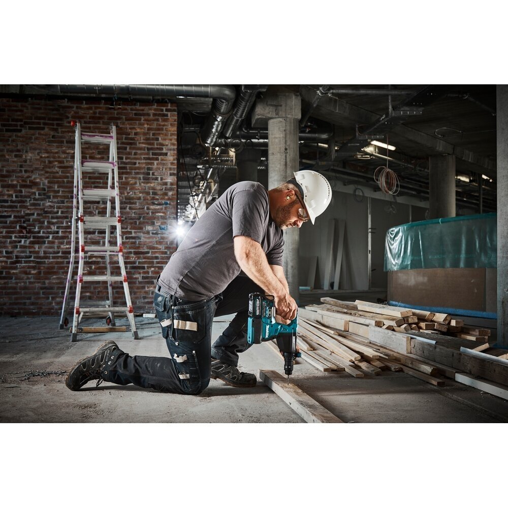 Akumuliatorinis perforatorius Makita HR002GM202 40V, Li-ion 7 Akumuliatorinis perforatorius Makita HR002GM202 40V, Li-ion 7