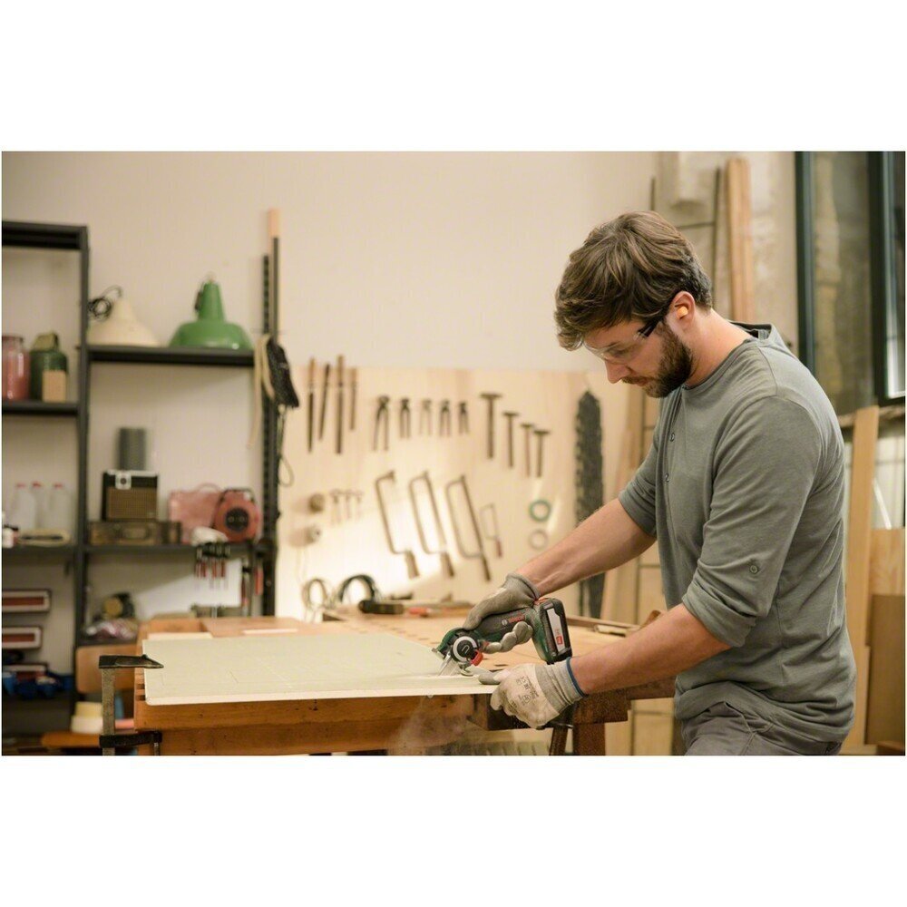 Akumuliatorinis siaurapjūklis Bosch AdvancedCut 18 solo "NanoBlade", (be akumuliatoriaus ir pakrovėjo) 1 Akumuliatorinis siaurapjūklis Bosch AdvancedCut 18 solo "NanoBlade", (be akumuliatoriaus ir pakrovėjo) 1