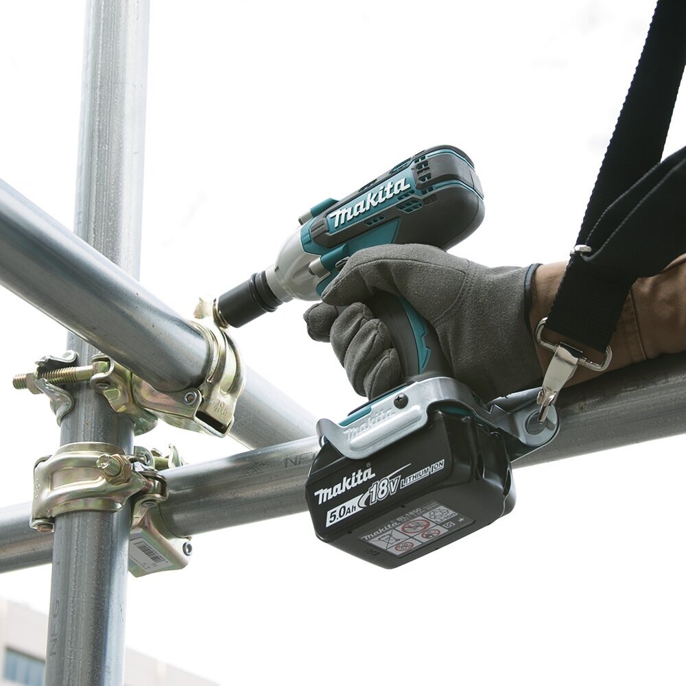 Akumuliatorinis smūginis veržliasūkis Makita DTW190RT1, 18V, 5,0Ah 3 Akumuliatorinis smūginis veržliasūkis Makita DTW190RT1, 18V, 5,0Ah 3