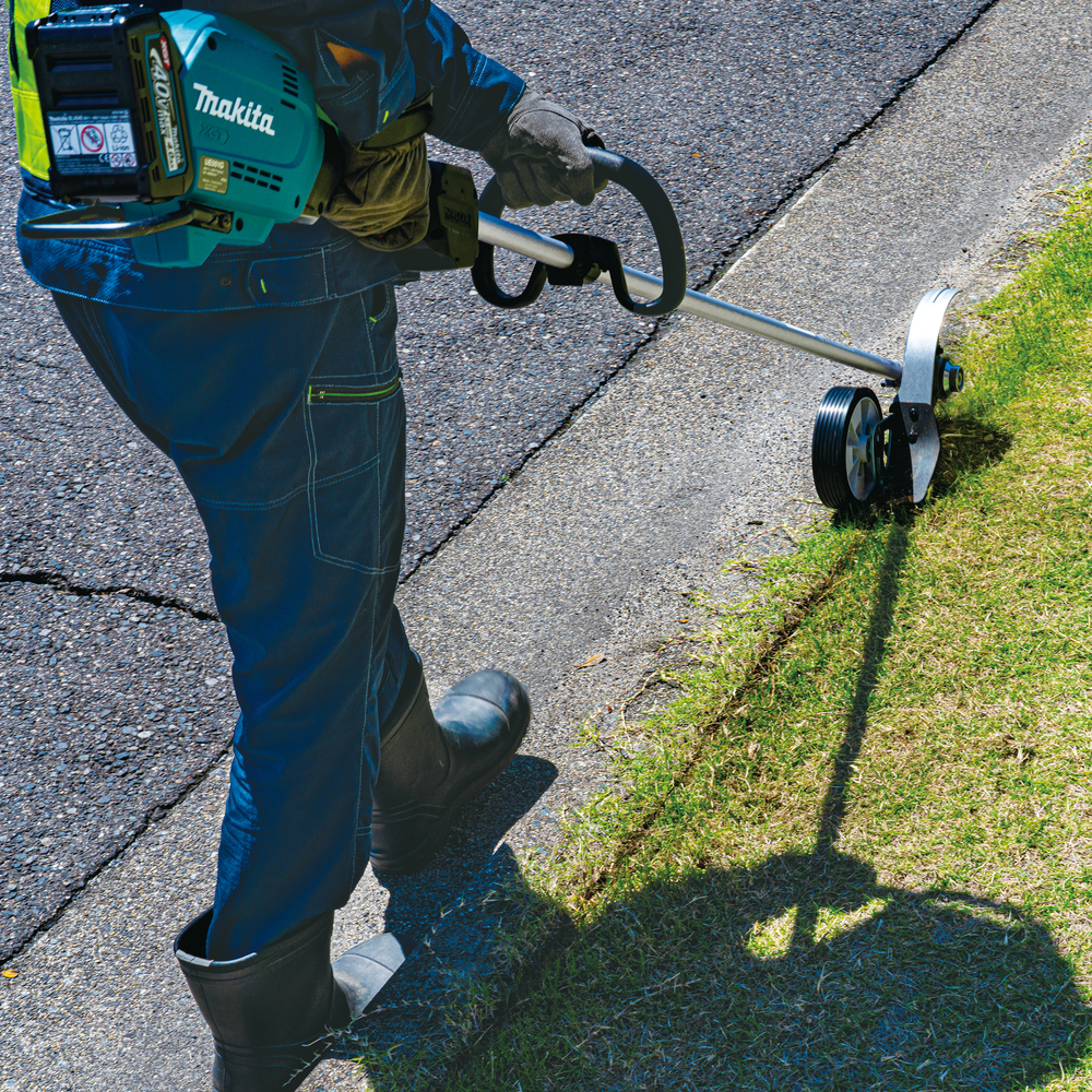 Akumuliatorinis XGT ® pakraščių atkirtėjas Makita UE001GZ, be akumuliatorių ir kroviklio 12 Akumuliatorinis XGT ® pakraščių atkirtėjas Makita UE001GZ, be akumuliatorių ir kroviklio 12