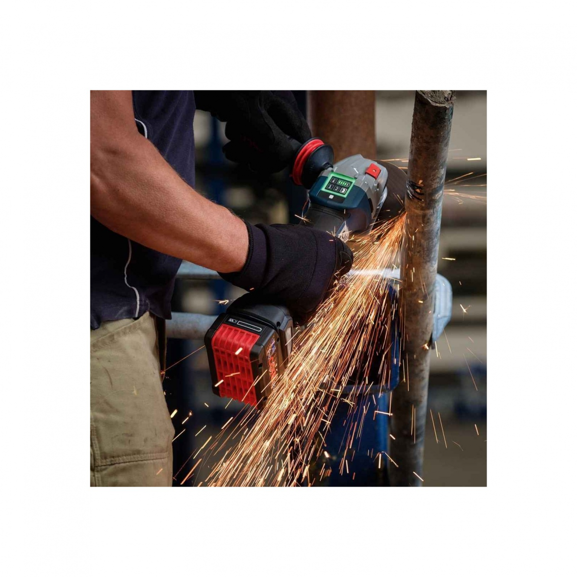 Akumuliatorinis kampinis šlifuoklis Bosch GWS 18V-10 SC, LB, 150mm, 18 V, (be akum. ir krov.) 1 Akumuliatorinis kampinis šlifuoklis Bosch GWS 18V-10 SC, LB, 150mm, 18 V, (be akum. ir krov.) 1