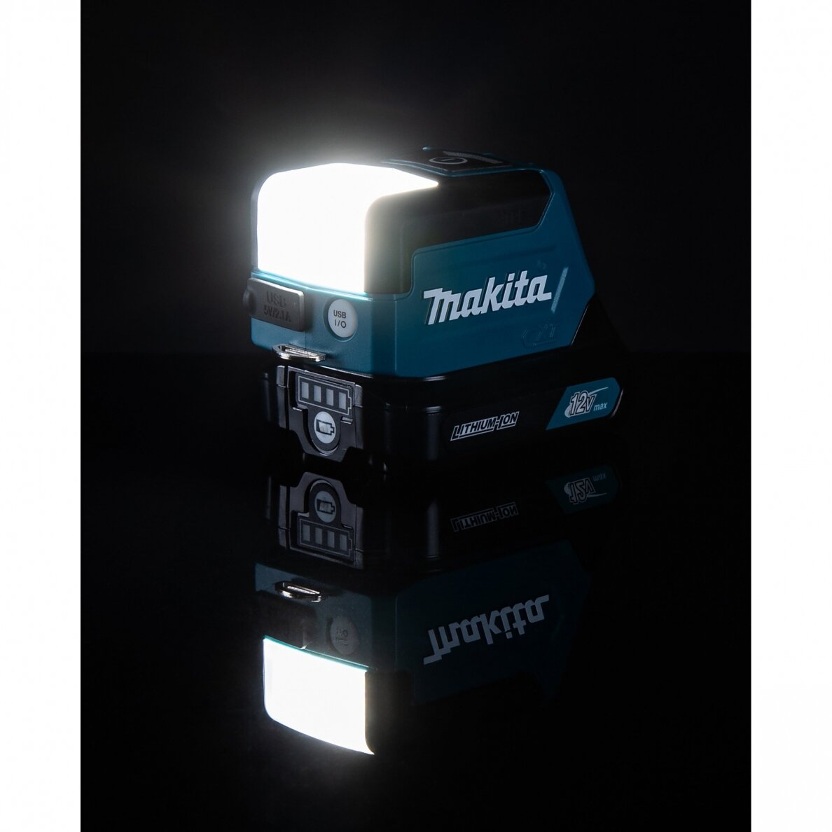 Akumuliatorinis prožektorius Makita ML107, 12 V (be akum. ir krov.) 1 Akumuliatorinis prožektorius Makita ML107, 12 V (be akum. ir krov.) 1