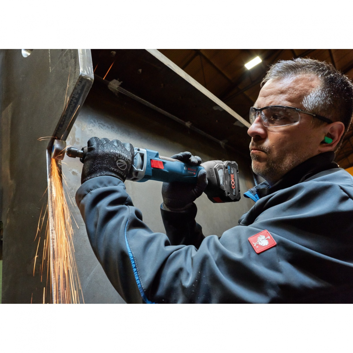 Akumuliatorinis tiesinis šlifuoklis Bosch GGS 18V-23 LC, 18 V, (be akum. ir krov.) 1 Akumuliatorinis tiesinis šlifuoklis Bosch GGS 18V-23 LC, 18 V, (be akum. ir krov.) 1