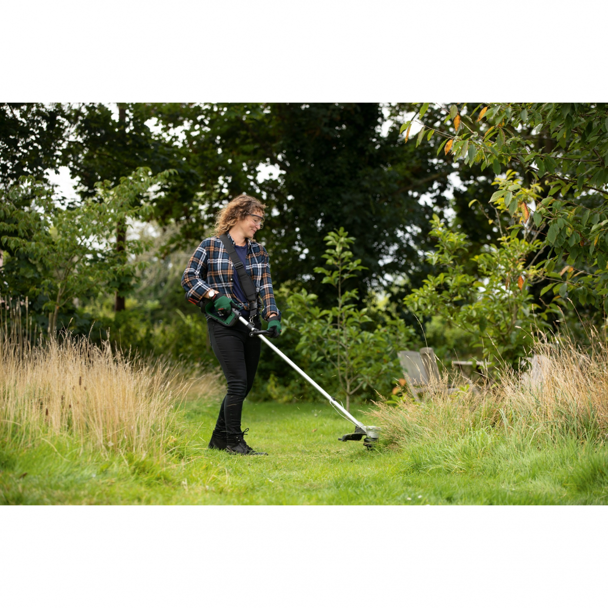 Akumuliatorinis trimeris / žoliapjovė Bosch AdvancedGrassCut 36V-33, 36 V, (be akum. ir krov.) 2 Akumuliatorinis trimeris / žoliapjovė Bosch AdvancedGrassCut 36V-33, 36 V, (be akum. ir krov.) 2