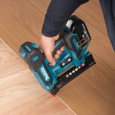 Akumuliatorinis siaurų kabių kabiakalis Makita DST630ZJ, 18 V (be akum. ir krov.) 6
