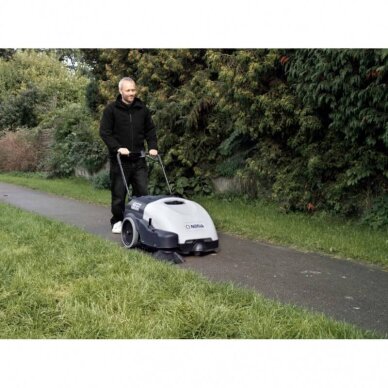 Akumuliatorinė grindų šlavimo mašina NILFISK Sweeper SW750 9 Akumuliatorinė grindų šlavimo mašina NILFISK Sweeper SW750 9