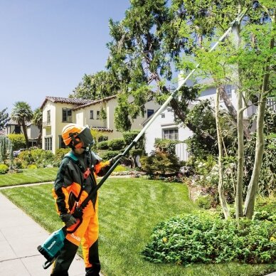 Akumuliatorinė teleskopinė aukštapjovė Makita DUA301Z, 18Vx2, 30cm 1 Akumuliatorinė teleskopinė aukštapjovė Makita DUA301Z, 18Vx2, 30cm 1