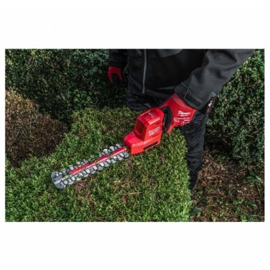 Akumuliatorinės gyvatvorių žirklės MILWAUKEE M12 FHT20-0 7