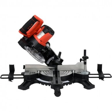 Akumuliatorinės medžio pjovimo staklės Yato YT-82816, 185 mm, 18V, 1x4.0Ah 7 Akumuliatorinės medžio pjovimo staklės Yato YT-82816, 185 mm, 18V, 1x4.0Ah 7