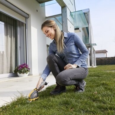 Akumuliatorinės žolės ir gyvatvorių žirklės STIGA SGM 102 AE, 10.8 V, 2.5 Ah 7 Akumuliatorinės žolės ir gyvatvorių žirklės STIGA SGM 102 AE, 10.8 V, 2.5 Ah 7