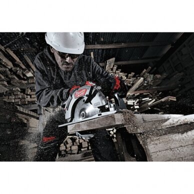 Akumuliatorinis diskinis pjūklas MILWAUKEE M18 FCS66-0 6 Akumuliatorinis diskinis pjūklas MILWAUKEE M18 FCS66-0 6