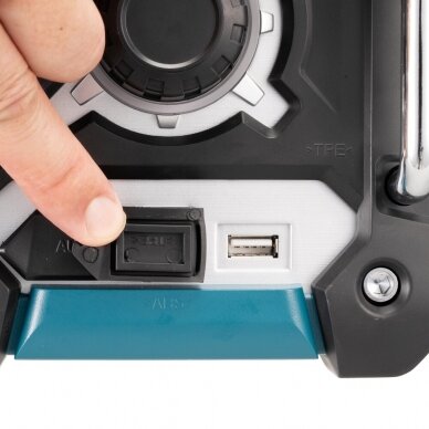 Akumuliatorinis / elektrinis radijas Makita DMR108N, 10,8- 18V (be akum. ir krov.) 6 Akumuliatorinis / elektrinis radijas Makita DMR108N, 10,8- 18V (be akum. ir krov.) 6