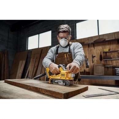 Akumuliatorinis juostinis šlifuoklis DeWalt DCW220N-XJ, 18 V (be akum. ir krov.) 3 Akumuliatorinis juostinis šlifuoklis DeWalt DCW220N-XJ, 18 V (be akum. ir krov.) 3