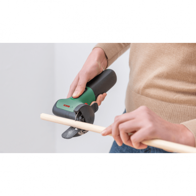 Akumuliatorinis kampinis šlifuoklis Bosch EasyCut&Grind, 7,2 V, (be akum. ir krov.) 4 Akumuliatorinis kampinis šlifuoklis Bosch EasyCut&Grind, 7,2 V, (be akum. ir krov.) 4