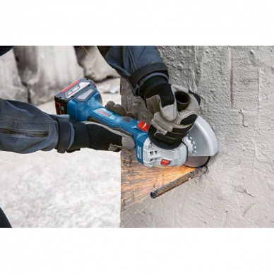 Akumuliatorinis kampinis šlifuoklis Bosch GWS 18V-7, 18 V, 2x4,0 Ah 2 Akumuliatorinis kampinis šlifuoklis Bosch GWS 18V-7, 18 V, 2x4,0 Ah 2