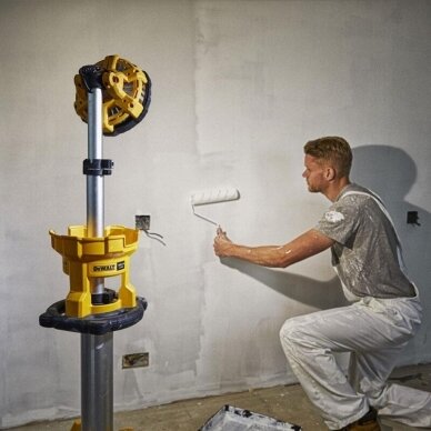 Akumuliatorinis prožektorius su trikoju stovu DeWalt DCL079-XJ, 18 V, (be akum. ir krov.) 3 Akumuliatorinis prožektorius su trikoju stovu DeWalt DCL079-XJ, 18 V, (be akum. ir krov.) 3