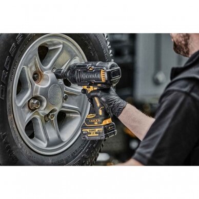 Akumuliatorinis smūginis veržliasukis DeWalt DCF900P2T-QW, 18 V, 5000 mAh 2