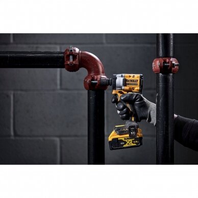 Akumuliatorinis smūginis veržliasukis DeWalt DCF922D2T-QW, 18 V, 2x2.0 Ah 3 Akumuliatorinis smūginis veržliasukis DeWalt DCF922D2T-QW, 18 V, 2x2.0 Ah 3