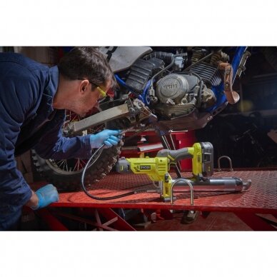 Akumuliatorinis tepalo švirkštas Ryobi R18GG-0, 18V 4 Akumuliatorinis tepalo švirkštas Ryobi R18GG-0, 18V 4