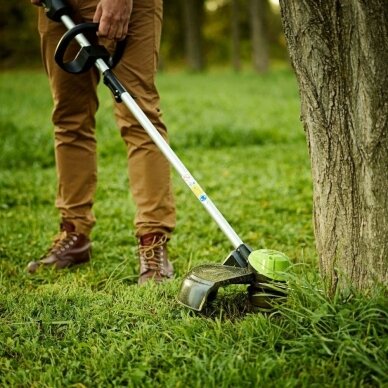 Akumuliatorinis trimeris Greenworks 60V 2.4mm gd60lt (su 2Ah akumuliatoriumi ir krovikliu) 2 Akumuliatorinis trimeris Greenworks 60V 2.4mm gd60lt (su 2Ah akumuliatoriumi ir krovikliu) 2