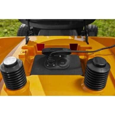 Akumuliatorinis vejos traktorius STIGA E-RIDE S300, 48 V, 30 Ah 5 Akumuliatorinis vejos traktorius STIGA E-RIDE S300, 48 V, 30 Ah 5