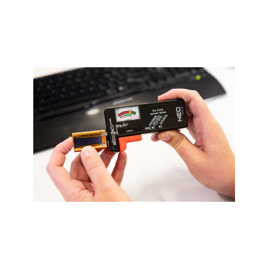 Akumuliatorių ir įkraunamų akumuliatorių testeris NEO 2 Akumuliatorių ir įkraunamų akumuliatorių testeris NEO 2