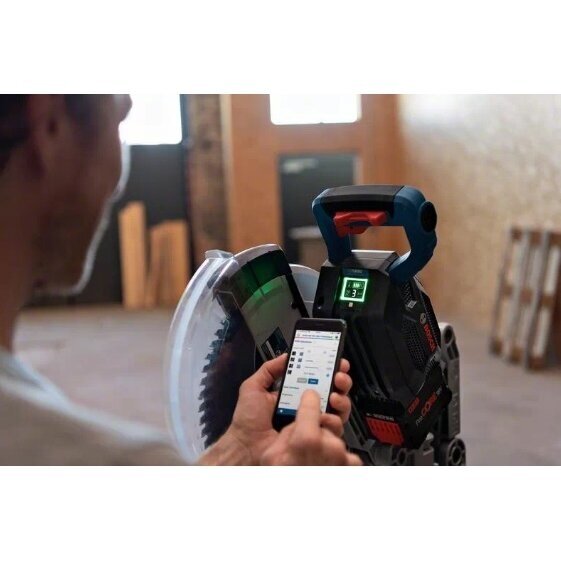 Akumuliatorinis skersavimo ir suleidimo pjūklas Bosch GCM 18V-305 GDC, 18 V, (be akum. ir krov.) 2 Akumuliatorinis skersavimo ir suleidimo pjūklas Bosch GCM 18V-305 GDC, 18 V, (be akum. ir krov.) 2