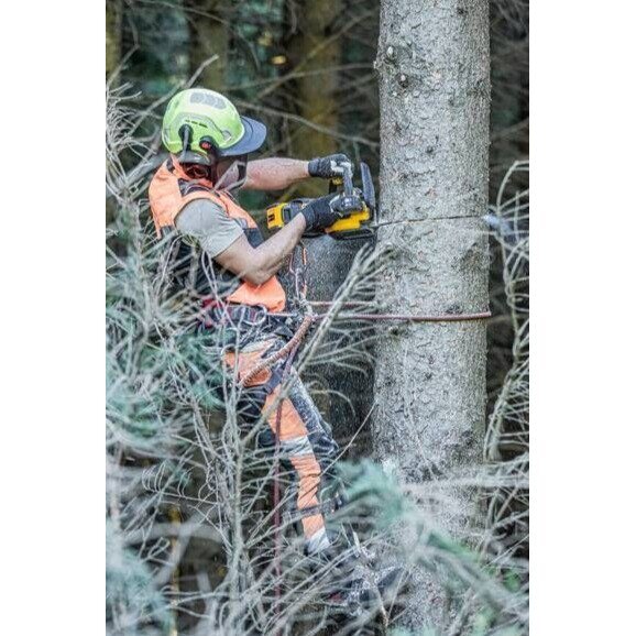 Akumuliatorinis grandininis pjūklas DeWalt DCMCST635X1-QW, 35cm, 54V, 1x9.0Ah 2 Akumuliatorinis grandininis pjūklas DeWalt DCMCST635X1-QW, 35cm, 54V, 1x9.0Ah 2