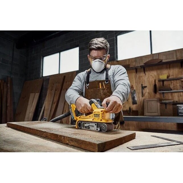 Akumuliatorinis juostinis šlifuoklis DeWalt DCW220N-XJ, 18 V (be akum. ir krov.) 3 Akumuliatorinis juostinis šlifuoklis DeWalt DCW220N-XJ, 18 V (be akum. ir krov.) 3