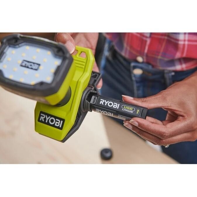 Akumuliatorinis prožektorius Ryobi RLC4-0, 4V (be akum. ir kroviklio) 2 Akumuliatorinis prožektorius Ryobi RLC4-0, 4V (be akum. ir kroviklio) 2