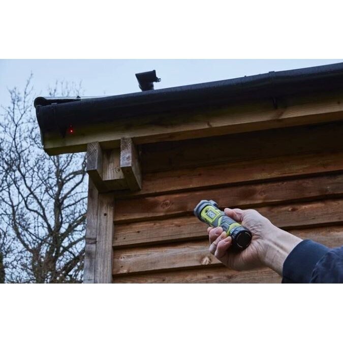 Akumuliatorinis prožektorius Ryobi RLP4-0, 4 V (be akum. ir krov.) 1 Akumuliatorinis prožektorius Ryobi RLP4-0, 4 V (be akum. ir krov.) 1