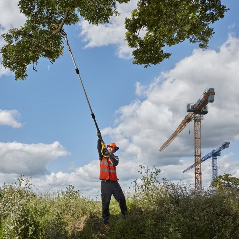 Akumuliatorinė aukštapjovė DeWalt DCMPS567N, 18 V, (be akum. ir krov.) 4 Akumuliatorinė aukštapjovė DeWalt DCMPS567N, 18 V, (be akum. ir krov.) 4