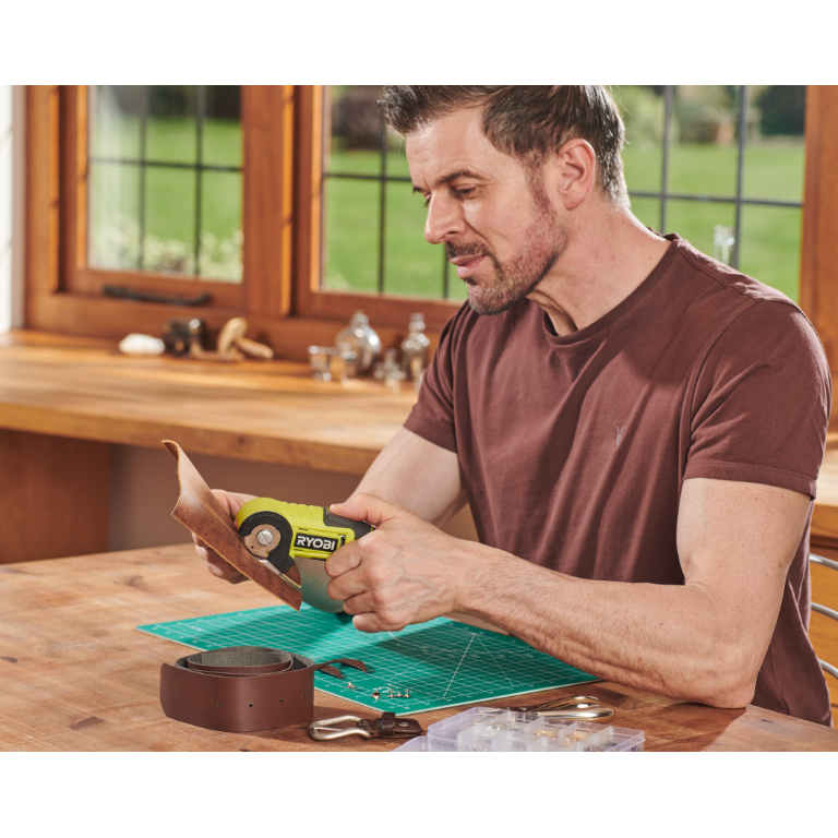 Akumuliatorinis pjovimo įrankis Ryobi RCT4-120G, 4 V, 2,0 Ah 3 Akumuliatorinis pjovimo įrankis Ryobi RCT4-120G, 4 V, 2,0 Ah 3