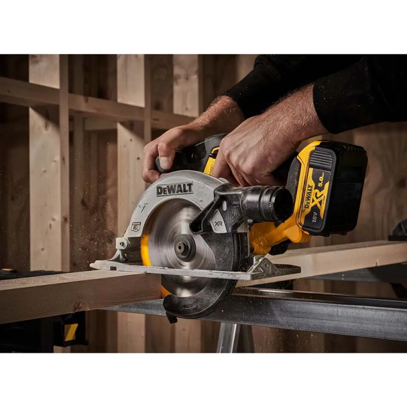 Akumuliatorinis diskinis pjūklas Dewalt DCS565N-XJ; 18 V, (be akum.ir krov.) 2 Akumuliatorinis diskinis pjūklas Dewalt DCS565N-XJ; 18 V, (be akum.ir krov.) 2