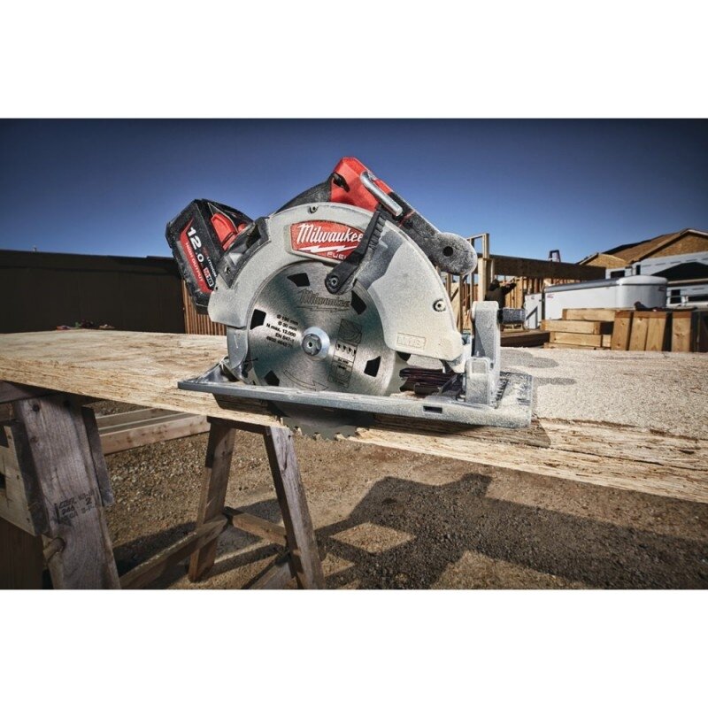 Akumuliatorinis diskinis pjūklas MILWAUKEE M18 FCS66-0 2 Akumuliatorinis diskinis pjūklas MILWAUKEE M18 FCS66-0 2