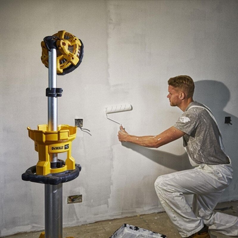 Akumuliatorinis prožektorius su trikoju stovu DeWalt DCL079-XJ, 18 V, (be akum. ir krov.) 3 Akumuliatorinis prožektorius su trikoju stovu DeWalt DCL079-XJ, 18 V, (be akum. ir krov.) 3