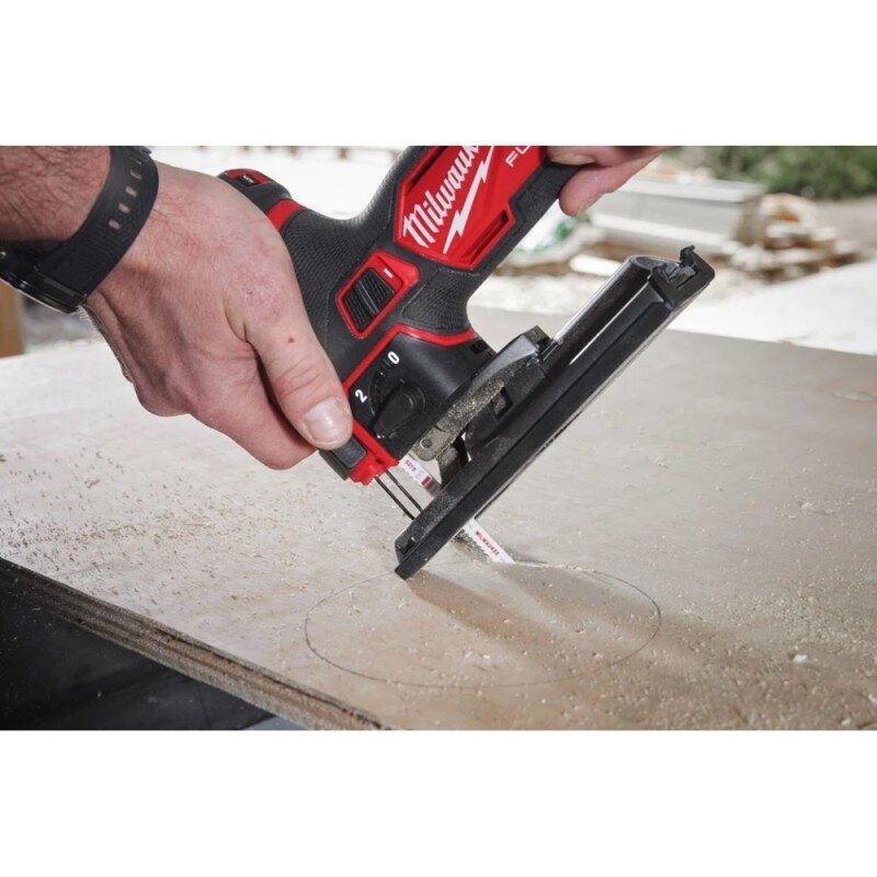 Akumuliatorinis siaurapjūklis MILWAUKEE M12 FJS-0 7 Akumuliatorinis siaurapjūklis MILWAUKEE M12 FJS-0 7