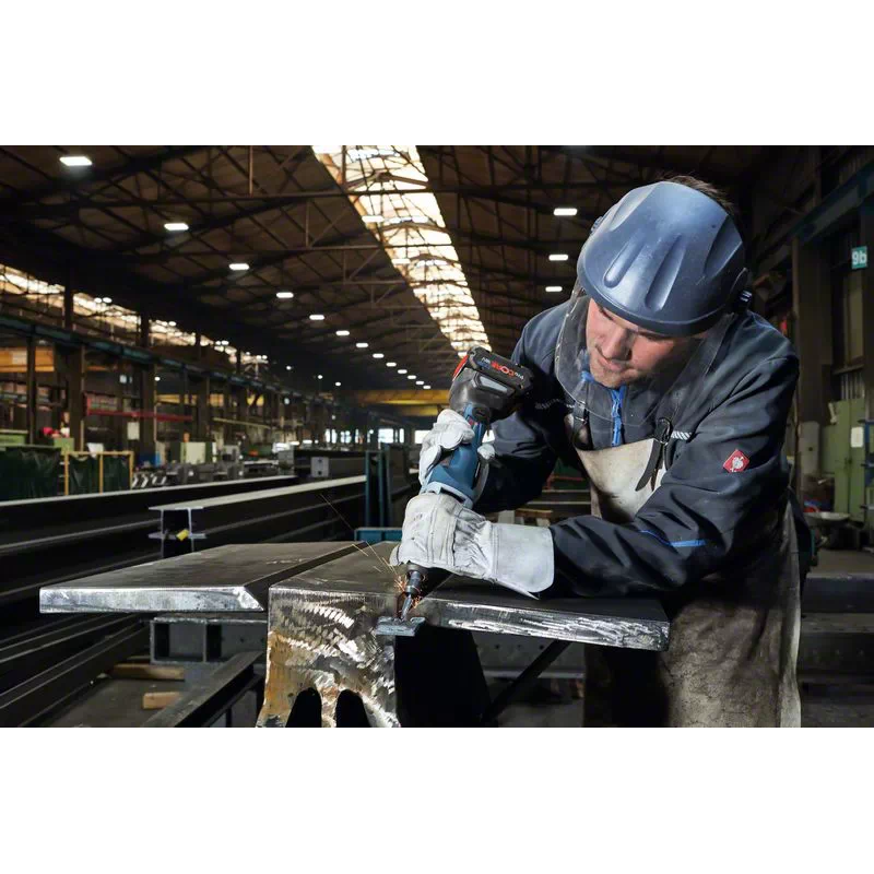 Akumuliatorinis tiesinis šlifuoklis Bosch GGS 18V-23 PLC, 18 V, (be akum. ir krov.), professional 1 Akumuliatorinis tiesinis šlifuoklis Bosch GGS 18V-23 PLC, 18 V, (be akum. ir krov.), professional 1